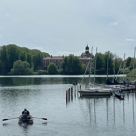 Flat In Eutin On The Kleiner Eutiner See Lake מראה חיצוני תמונה