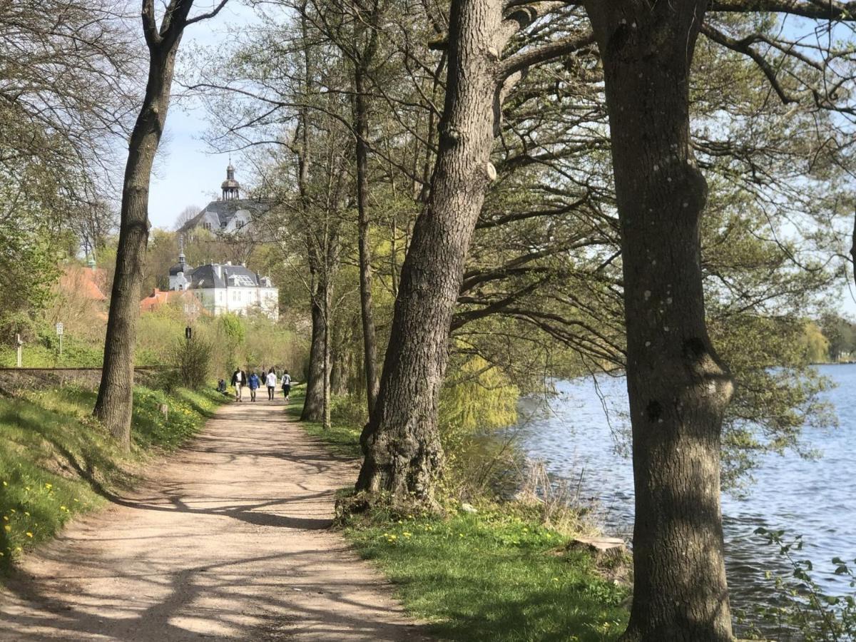 Flat In Eutin On The Kleiner Eutiner See Lake מראה חיצוני תמונה