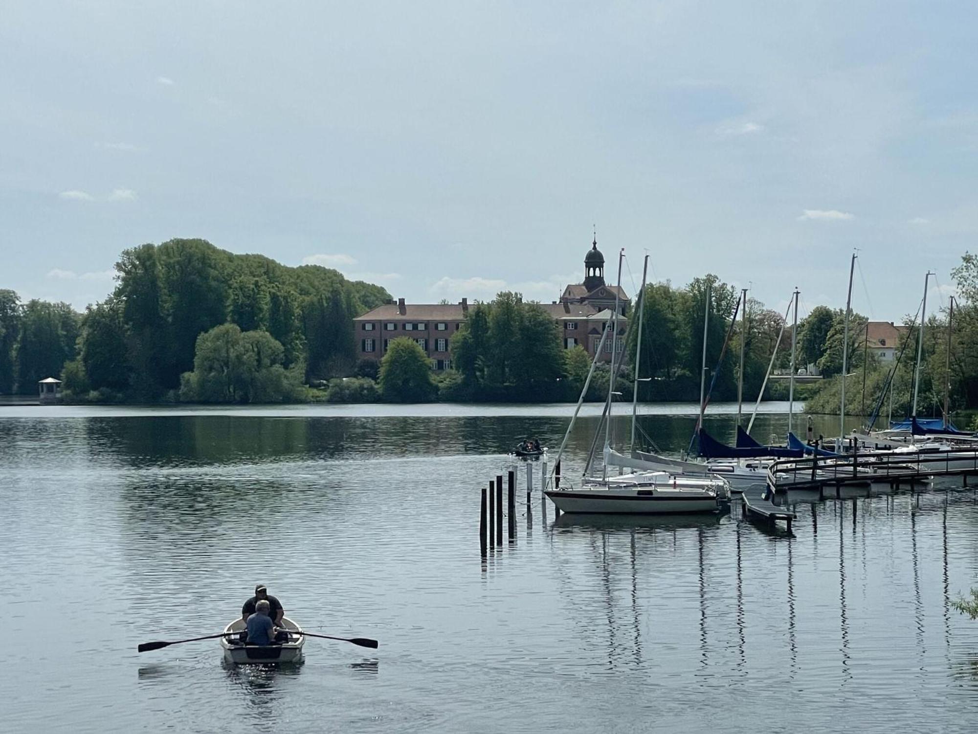 Flat In Eutin On The Kleiner Eutiner See Lake מראה חיצוני תמונה